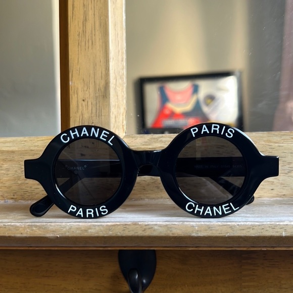 Chanel Paris Runway Round Sunglasses in Black Like New - Picture 12 of 16